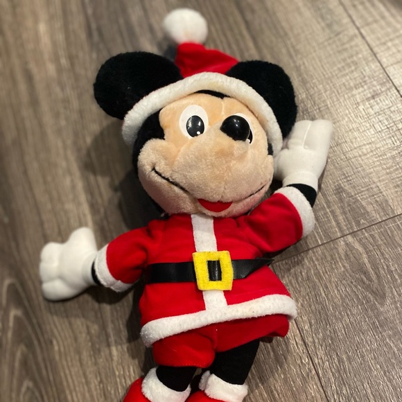 ⚠️ Vintage 1988 Disney/PlaySkool Mickey Mouse Santa Claus stuffed animal - Picture 1 of 6